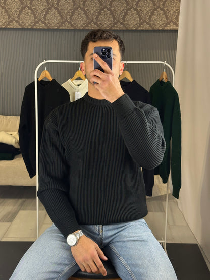 ROUND NECK